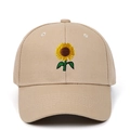Beigefarbene Baseballkappe mit Sonnenblumen-Stickerei und gebogener, bestickter Krempe - Verstellbar / Khaki