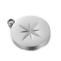 Detailaufnahme eines polierten runden Edelstahlanhängers in Silber mit einem Sternmuster - 15mm Einzelne Schleife Stil (KLJ3857-Z)