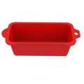 Dettaglio del vassoio in silicone rosso con maniglie per raccogli grasso Blackstone - Rosso