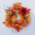 Detail eines Herbstkranzes mit Sonnenblumen, Kürbissen, Ahornblättern und Beeren auf Jute - Dunkle Farbe Kranz / 60CM