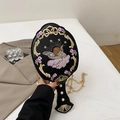 Bolso barroco bordado negro con diseño de ángel, asa de perlas y cadena oro - Negro