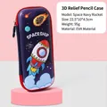 Astuccio 3D in EVA blu navy con motivo a razzo spaziale e cerniera rossa resistente - Razzo Spaziale