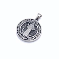 Vintage roestvrijstalen ronde hanger met Sint-Benedictus reliëf en religieuze motieven - Stijl A Hanger (Geen Ketting)