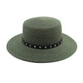 Détail du chapeau de paille vert foncé avec ruban noir orné de rivets métalliques - M (56-58cm) / Vert Foncé