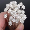 Handgehaltene Braut-Haarnadeln mit zarten Strassblumen und zentralen Perlen - Weiße Perlenblume (20er Set)