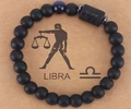 Mattschwarzes Onyx-Armband mit Waage-Sternzeichen, blauer Perle und graviertem Anhänger - Matt Schwarz + Waage + Blaues Tigerauge