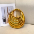 Elegante bolso de mano de acrílico dorado con textura de ondas retro y asa redonda - Oro Oscuro