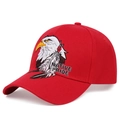 Berretto da baseball rosso in cotone con ricamo di aquila e scritta Native Pride su bianco - Regolabile / Rosso