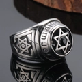 Herrenring aus Edelstahl mit Davidstern, schwarzem Edelstein und Jerusalem-Gravur - US 7 / Stahlfarbe