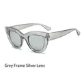 Cat-Eye-Sonnenbrille mit grauem transparentem Rahmen und silbernen Spiegelgläsern - Transparent Grauer Rahmen Silber Spiegelgläser