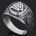 Anillo Vikingo Valknut para hombre de acero inoxidable con grabado nórdico sobre fondo negro - US 8 / Color Acero