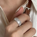 Silver vintage iris flower ring with engraved vertical stripes and clover motifs - Clover Striped Silver Ring (J6047)
