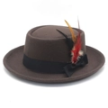 Cappello fedora vintage in feltro di lana marrone con nastro nero e piume decorative - M(56-58cm) / caffè