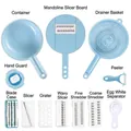 Hellblaues 12-teiliges Gemüsehobel-Set mit Klingen und Eiertrenner aus Weizenstroh - 12er-Set / Nordic Blau