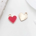Pendentif coeur en émail rouge avec placage doré pour bijoux DIY et porte-clés - Forme de Coeur 11x12mm