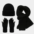 Detalle del set de punto con bufanda acanalada, gorro y guantes en acabado negro sólido - Negro