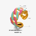 Anillo de cadena cubana en acero dorado con detalles de esmalte rosa y azul claro - Estilo de Cadena en Contraste de Color Rosa y Azul (Anillo de Cadena de Colores)