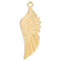 Primer plano de un colgante de ala dorada que muestra textura de plumas y brillo metálico - Dorado
