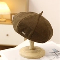 Berretto ottagonale retrò in tweed marrone da donna con dettaglio in metallo su base - Cammello