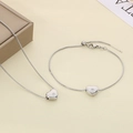 Vue détaillée du collier avec pendentif coeur argenté et ensemble bracelet ajustable - Ensemble Acier Zircon (KS223549-Z)