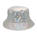 Detailaufnahme des holografischen silbernen PU-Leder Anglerhuts mit metallischer Textur - M (56-58cm) / Holographisches Silber