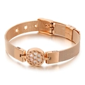 Roségoldenes Mesh-Armband mit Herz-Amulett und Perlmutt-Inlay für Damen - Hohles Blütenblatt Stil (KB108637-K)