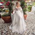 Elegantes weißes schulterfreies Brautkleid mit Polka-Dot-Tüll und Puffärmeln - S (US size 2) / Elfenbein