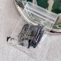 Lot de barrettes BB noires pailletées avec reflets holographiques pour filles - Série Noire / Goutte d'eau noire