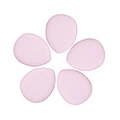 Detail van vijf roze druppelvormige vingerpoffers in bloemvorm op een witte achtergrond - 5 Stuks/OPP-zak / Roze