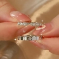 Bagues de couple couronne en argent avec zircons et anneau au design poli minimaliste - Style Couple en Zircon à la Mode