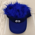 Lustige blaue Baseballkappe mit Plüschperücke und großen gestickten Augen für Eltern und Kind - Erwachsenengröße (57-59cm) / Augen - Blaues Haar