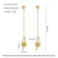 Dettaglio orecchini a nappa da 68mm con perla e ciondolo a stella e misure specifiche - Oro 18K / Oro