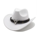 Détail du chapeau de cowboy blanc en feutre avec ruban ethnique et tête de taureau argent - Blanc