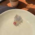 Mini pince à cheveux en acrylique avec motif de feux d'artifice sur une assiette - Nœud papillon - Feux d'artifice en fleurs Petit clip