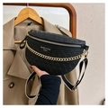 Riñonera negra acolchada con cadena dorada y correa de hombro ancha ajustable chic - Negro