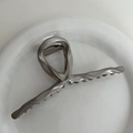 Matte silver-gray metal butterfly hair claw clip with twisted streamline design - Grey Silver - Thick Abstract