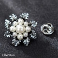 Vintage silver snowflake brooch with pearls and rhinestones, size 2.8x2.8cm - Gold Small Snowflake