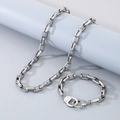 Conjunto minimalista de collar y pulsera de cadena plateada con cierre de esposas único - Pulsera con Cierre de Esposas (21cm) / Color Acero