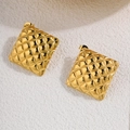 Golden square stud earrings with quilted pattern texture and French vintage style design - Square Quilted