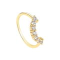 Anello a fascia curva placcato oro 18k con pietre di zircone su sfondo bianco - US 7 / Oro