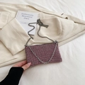 Bolso cuadrado pequeño rosa con pedrería brillante y correa de cadena plateada - Grande / Rosa Diamante