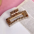 Square leopard print hair claw clip in classic brown tortoiseshell finish for women - Light Leopard Black Gold