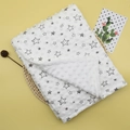 Coperta neonato Minky bianca con stelle grigie e morbida trama a pois 3D in rilievo - Bianco con Stelle Grigie