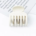 Minimalist matte cream white hair claw clip for women featuring a simple six-tooth design - PC Material / Matte White