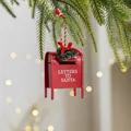 Décoration de boîte aux lettres rouge de Noël avec inscription et couronne sur sapin - Rouge