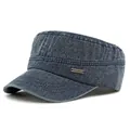 Berretto militare a testa piatta in denim lavato blu navy con stemma in metallo e cuciture - Blu navy