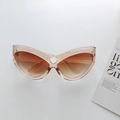 Occhiali da sole cat-eye champagne oversize con intaglio a cuore e lenti sfumate marroni - Champagne