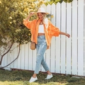 Giacca di jeans arancione oversize chic con orlo sfrangiato per donna in stile urbano - S / Rosso Arancio