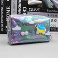 Borsa da trucco laser iridescente con stampa Star Travel e pompon colorati in peluche - Borsa Trucco Viola