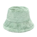 Detailansicht der weichen Kunstfelltextur und mintgrünen Plüschoberfläche dieses Anglerhutes - M (56-58cm) / Matcha-Grün